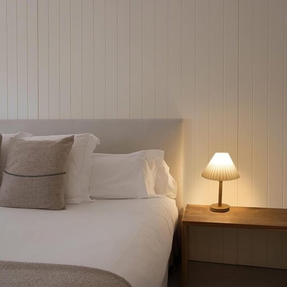 NEW Small Table Lamp, Bedside Nightstand Mini Lamp for Bedroom Living Room. - Picture 4 of 7